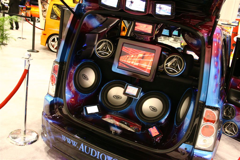 Audiovox Scion xB